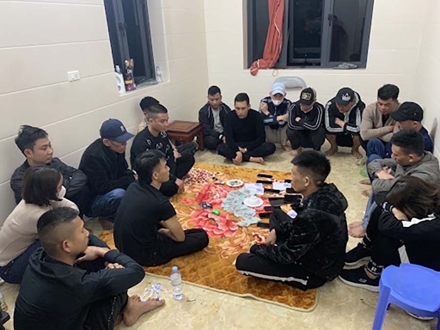 Triệt phá nhóm người đánh bạc trong khách sạn Mường Thanh
